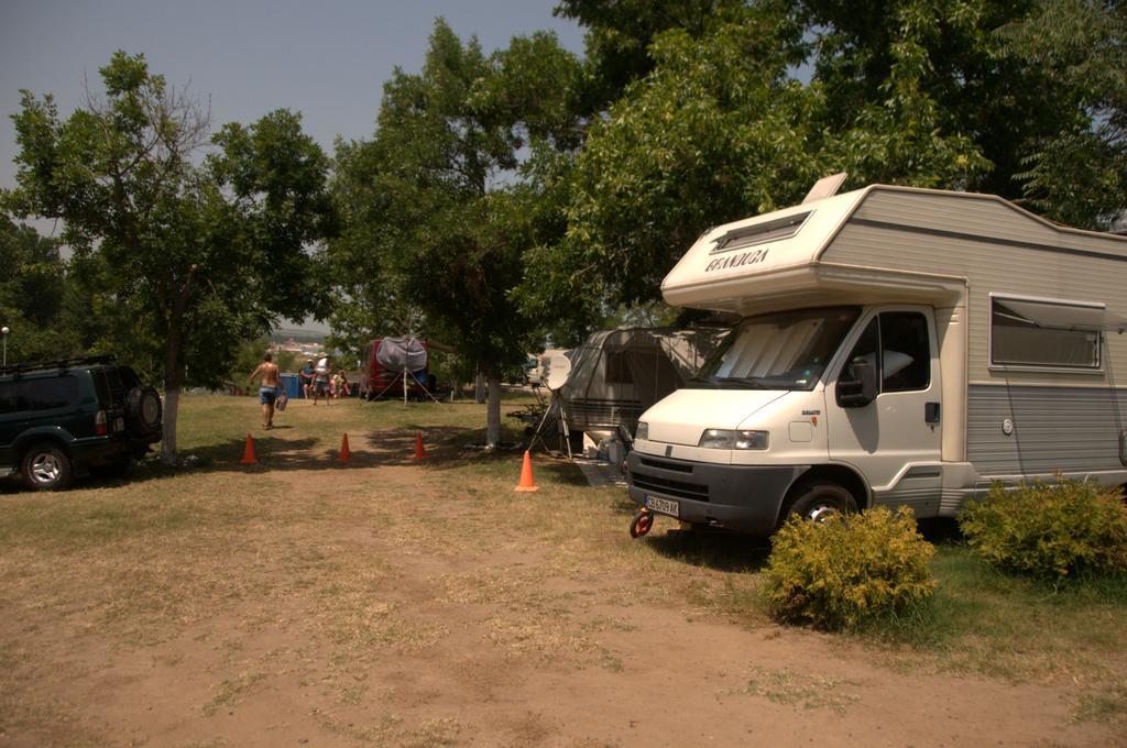 Camping Goldfish Hotell Sozopol Eksteriør bilde